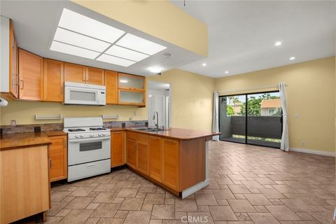 10943 Laurel Canyon Boulevard C10 San Fernando CA 91340