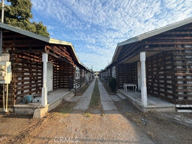 1094 W 39th