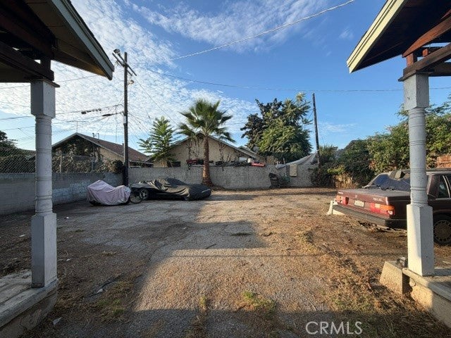 1094 W 39th