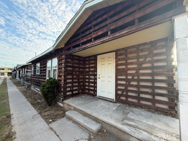 1094 W 39th