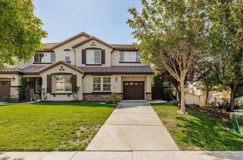 Photo of 2626 2626 Carmella Ct Ct, San Jose, CA 95135 (MLS # 41122461)