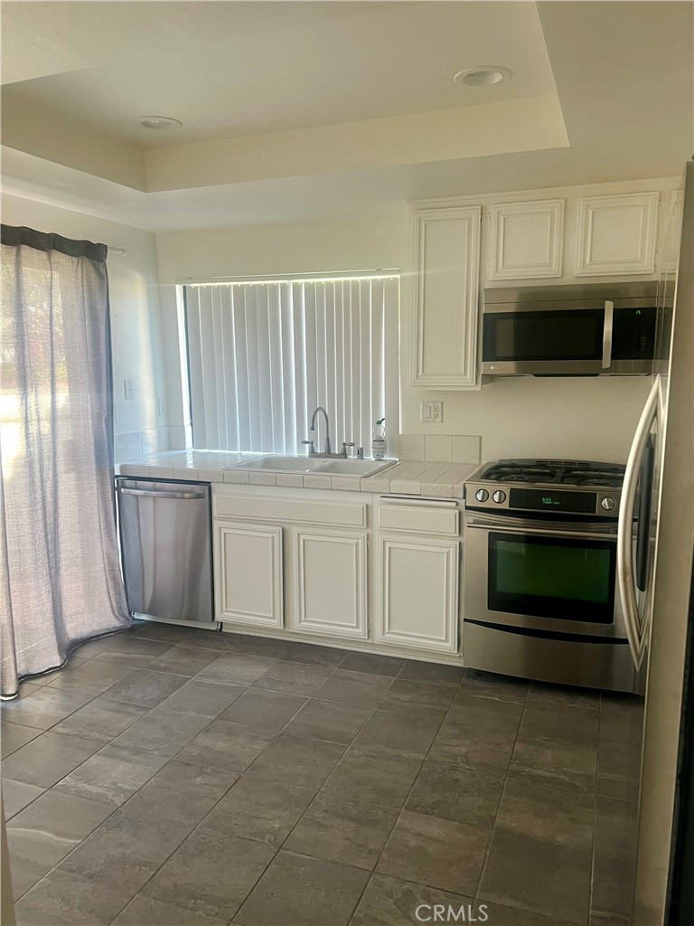 Las Palomas 2 - Residential Lease