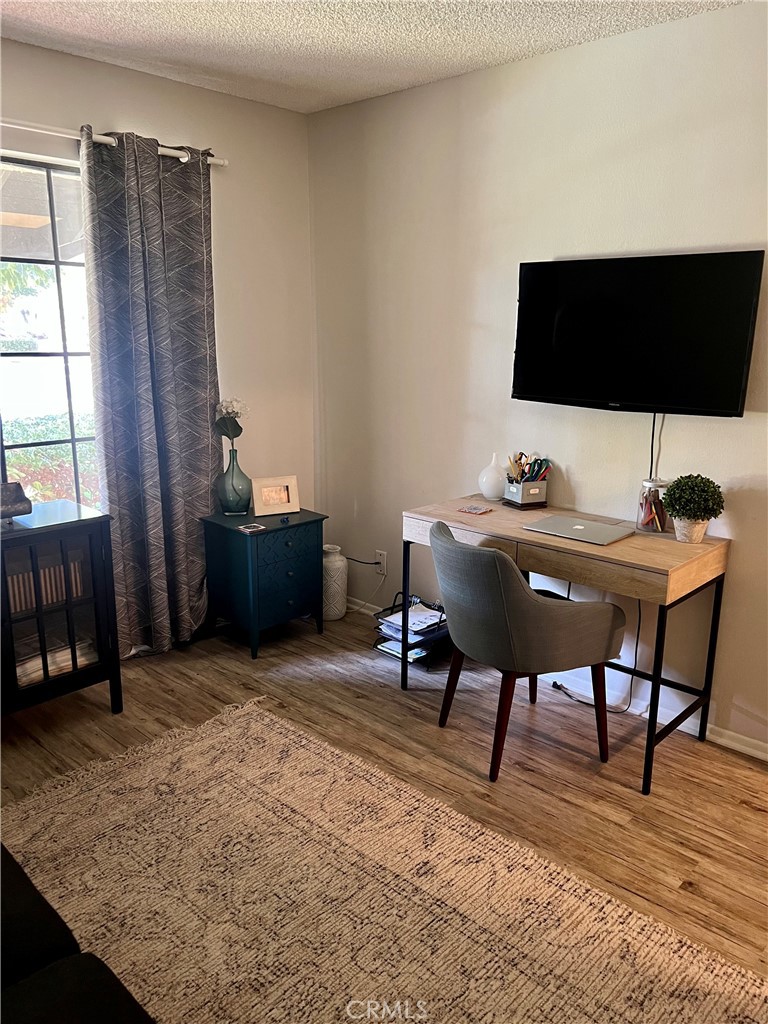 Las Palomas 2 - Residential Lease