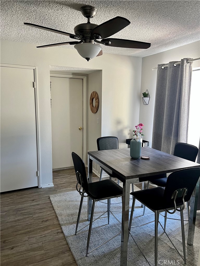 Las Palomas 2 - Residential Lease