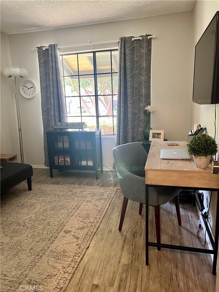 Las Palomas 2 - Residential Lease