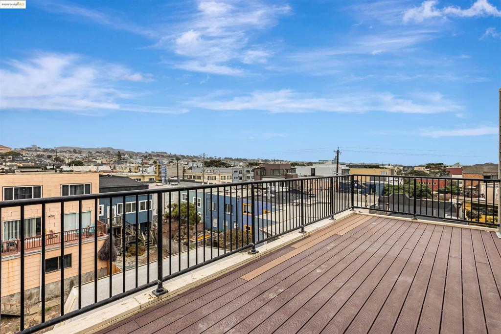 OUTER SUNSET - Residential
