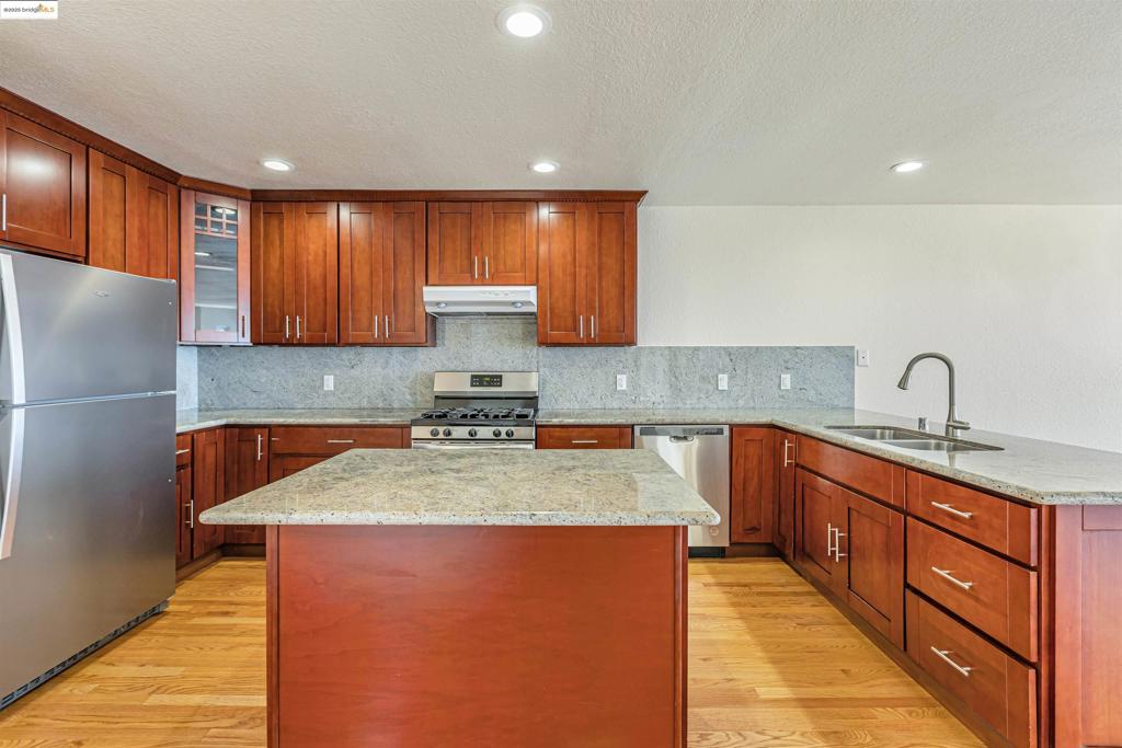 OUTER SUNSET - Residential