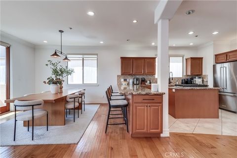 Tiny photo for 1902 Marshallfield Lane #A, Redondo Beach, CA 90278 (MLS # SB25233713)