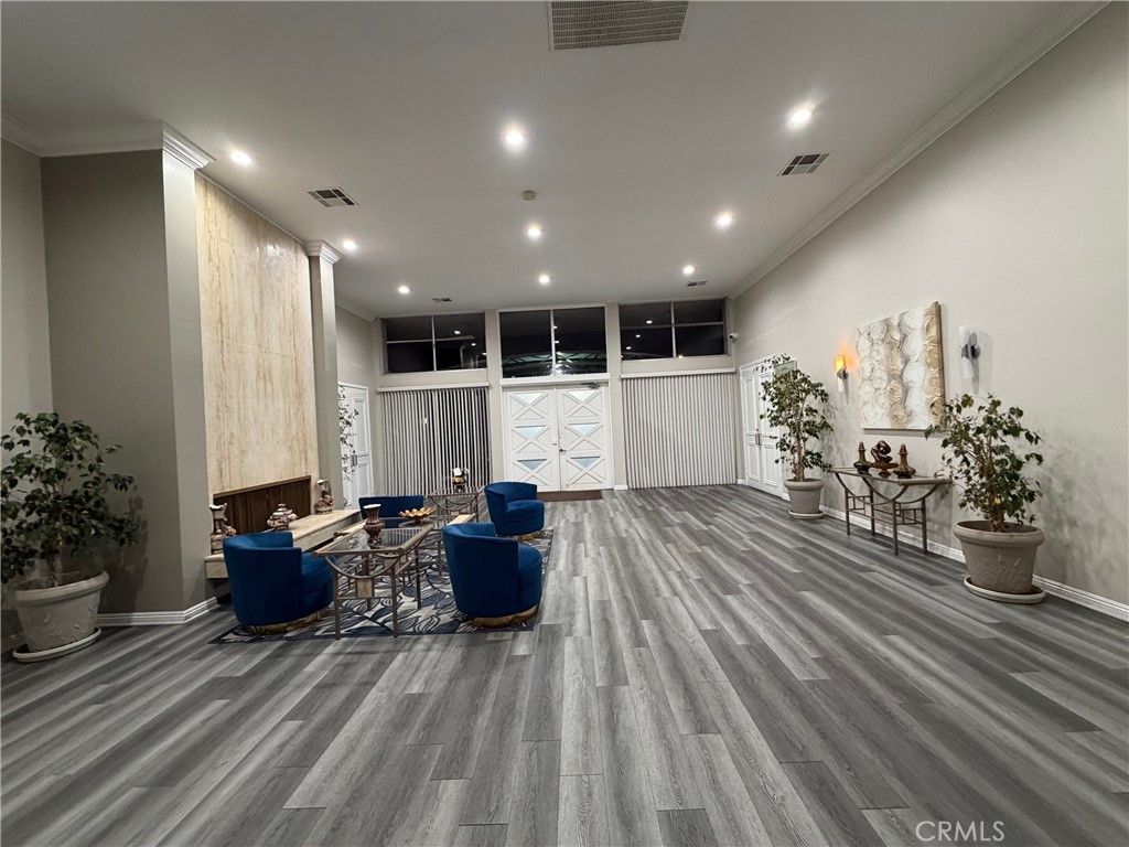 Photo of 5301 Balboa Boulevard #F2, Encino, CA 91316 (MLS # SR25255924)