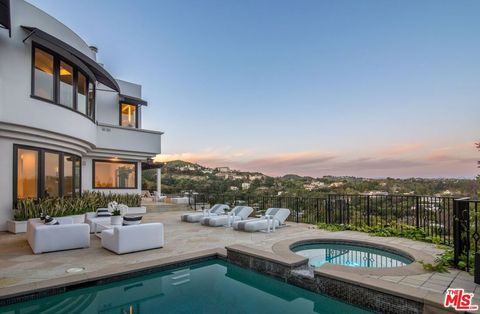 930 N Tigertail Road Los Angeles CA 90049