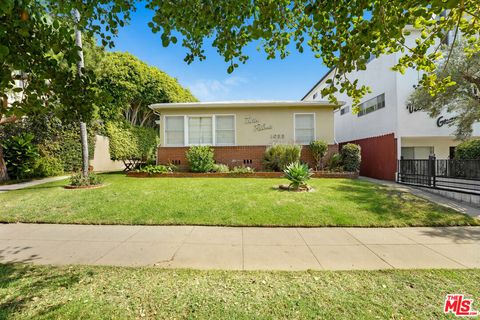 Photo of 1031 10th Street, Santa Monica, CA 90403 (MLS # 25628553)