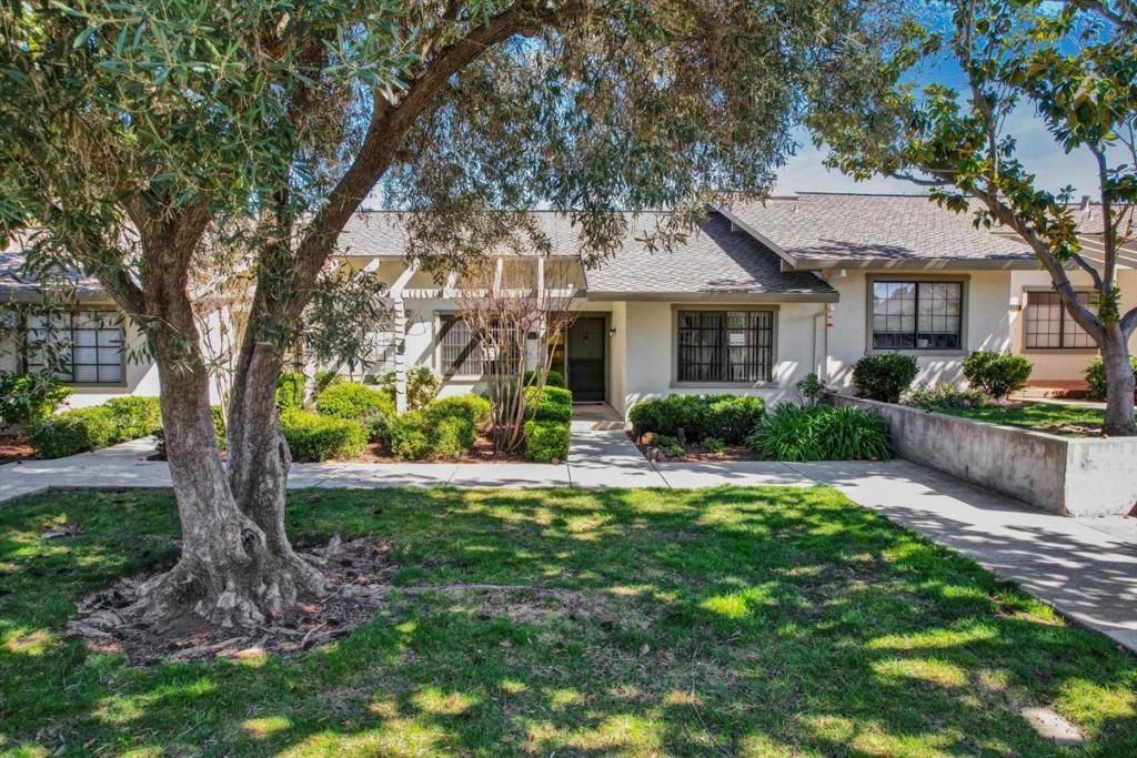 Photo of 5559 Cribari Circle, San Jose, CA 95135 (MLS # ML82038692)