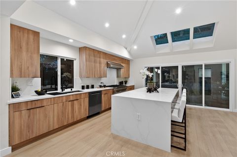 Tiny photo for 5506 Forest Cove Ln, Agoura Hills, CA 91301 (MLS # SR26035902)