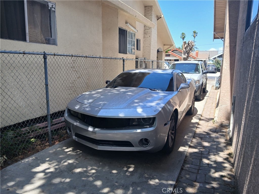 1060 W 51st