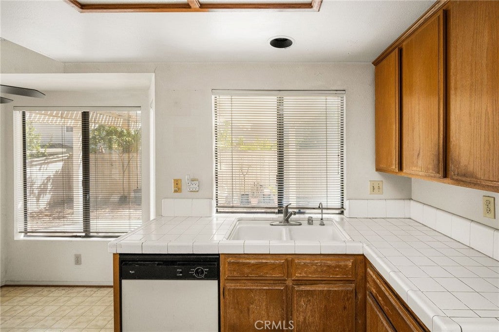 26042 Dunbar, Lake Forest CA 92630 - Photo 18