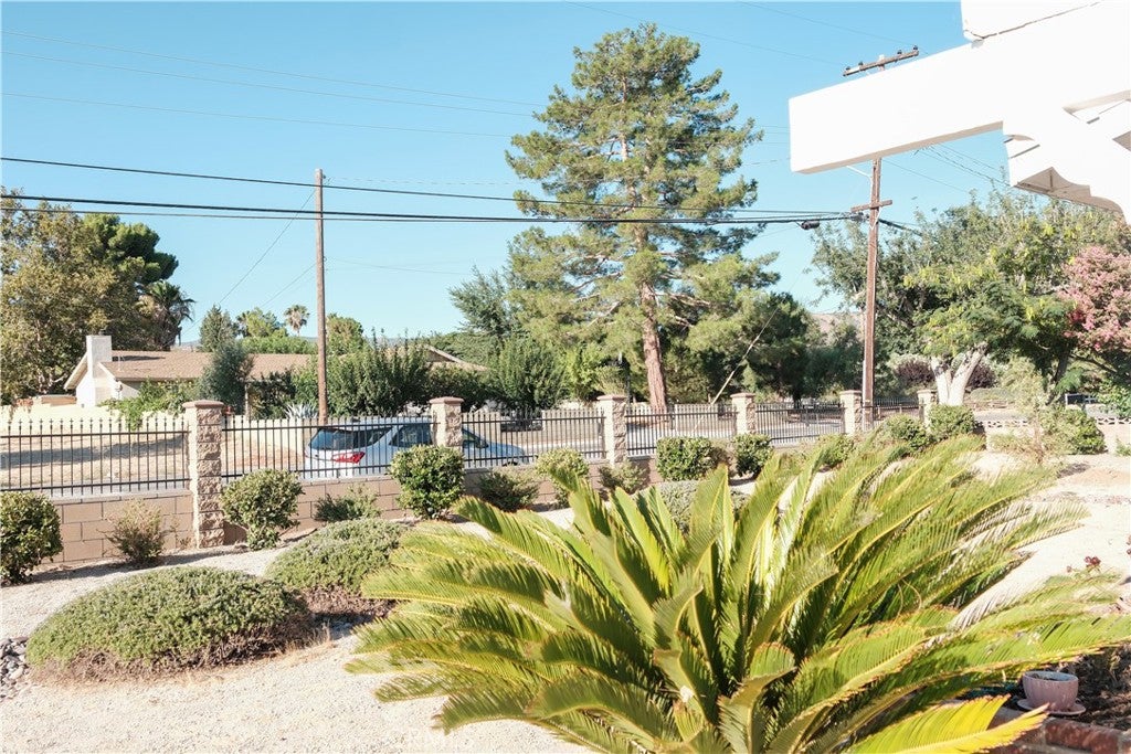 4525 W Avenue M12