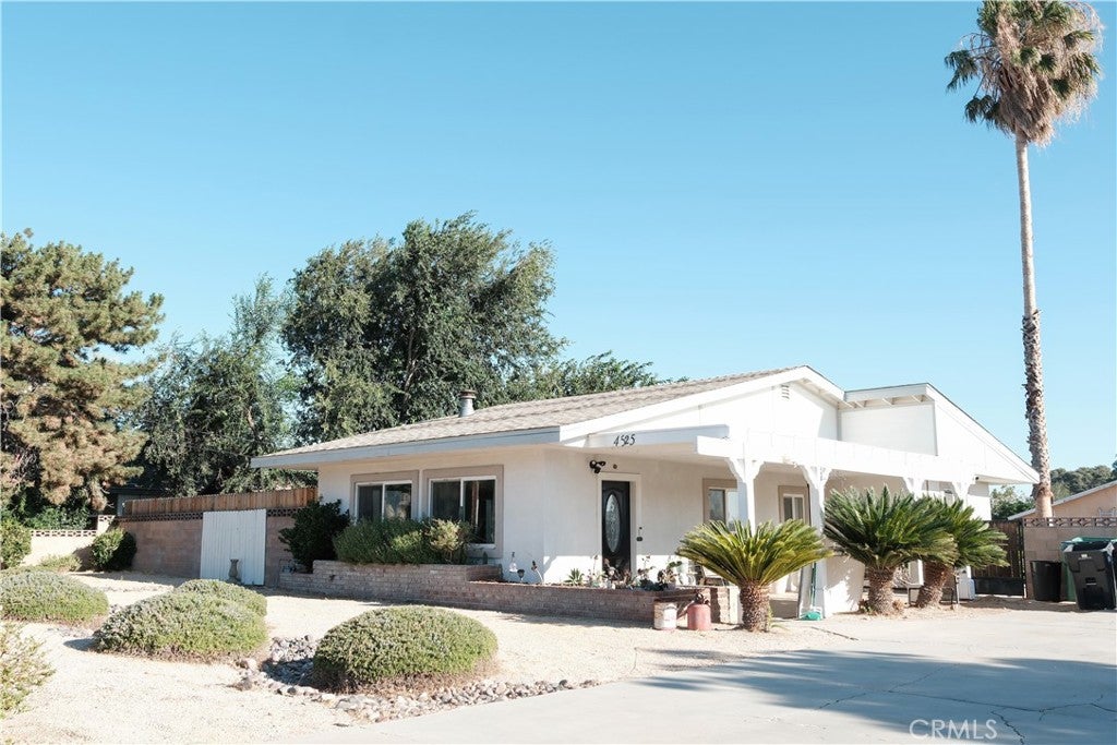 Photo of 4525 W Avenue M12, Lancaster, CA 93536 (MLS # CV26162495)
