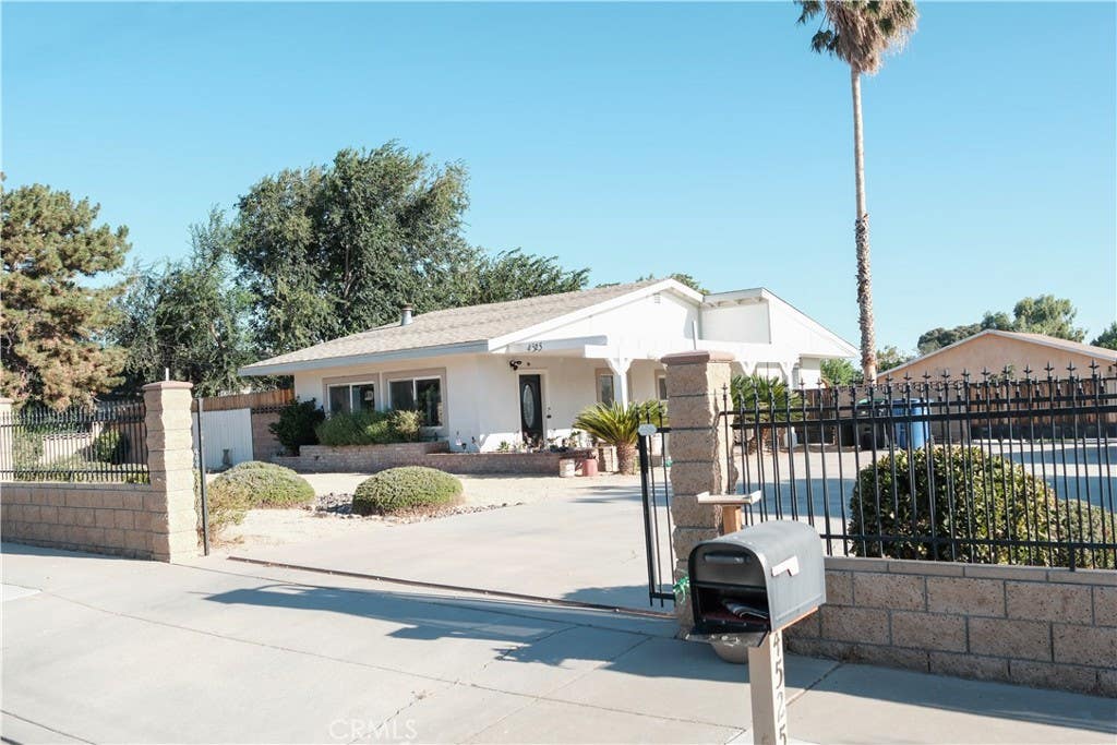 Photo of 4525 W Avenue M12, Lancaster, CA 93536 (MLS # CV26162495)