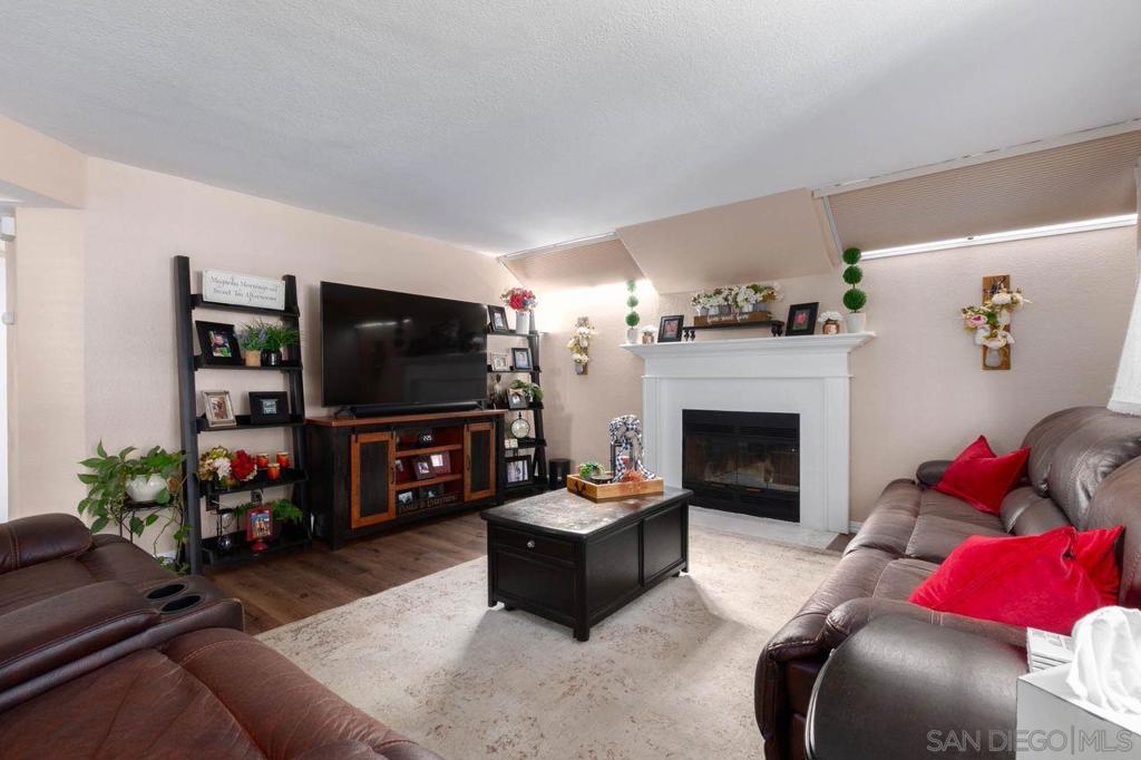 2160 Villa Sonoma Gln