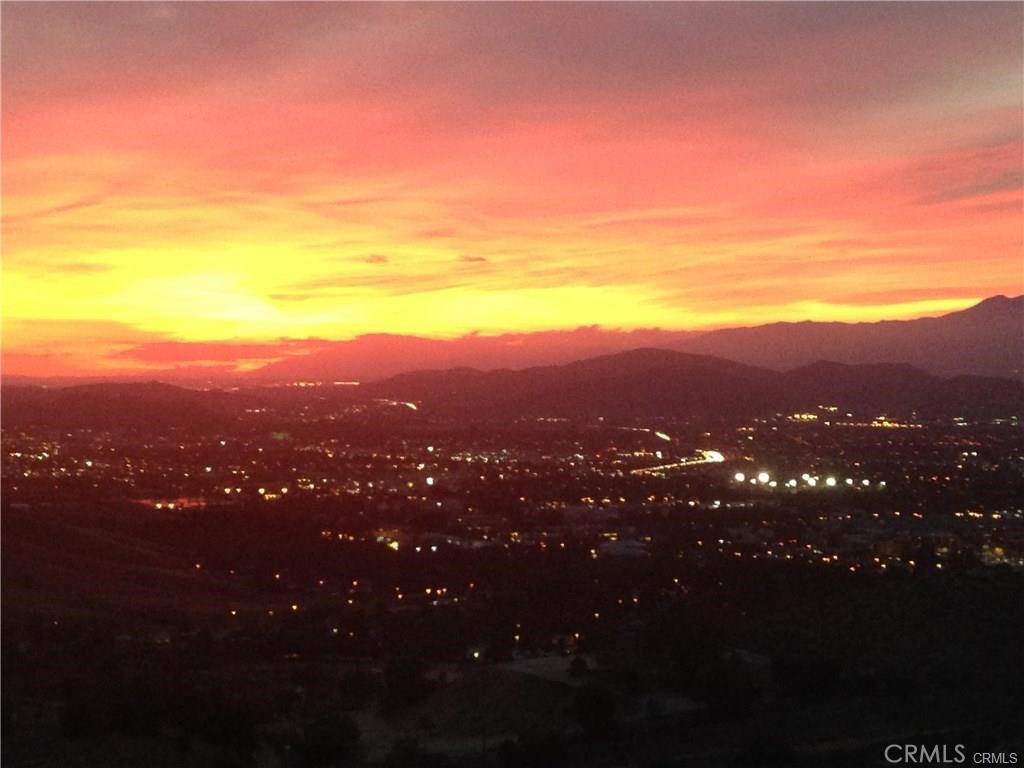 Nice and Clean remodeled home. Very quiet peaceful residential neighborhood next to Box Springs Mountain. 360-degree great city lights view and mountain view. It's so beautiful surroundings that make you feel peaceful and relax for sure. It seem like vacation home. Nice 2 fireplaces, all ceramic wood plank tile floors, remodeled bathroom, Formal dining room. Great outdoor built-in BBQ space with covered patio, all private fence. Only about 1 mile from UC Riverside. Must see to appreciate. All applications need credit check and proof of income.