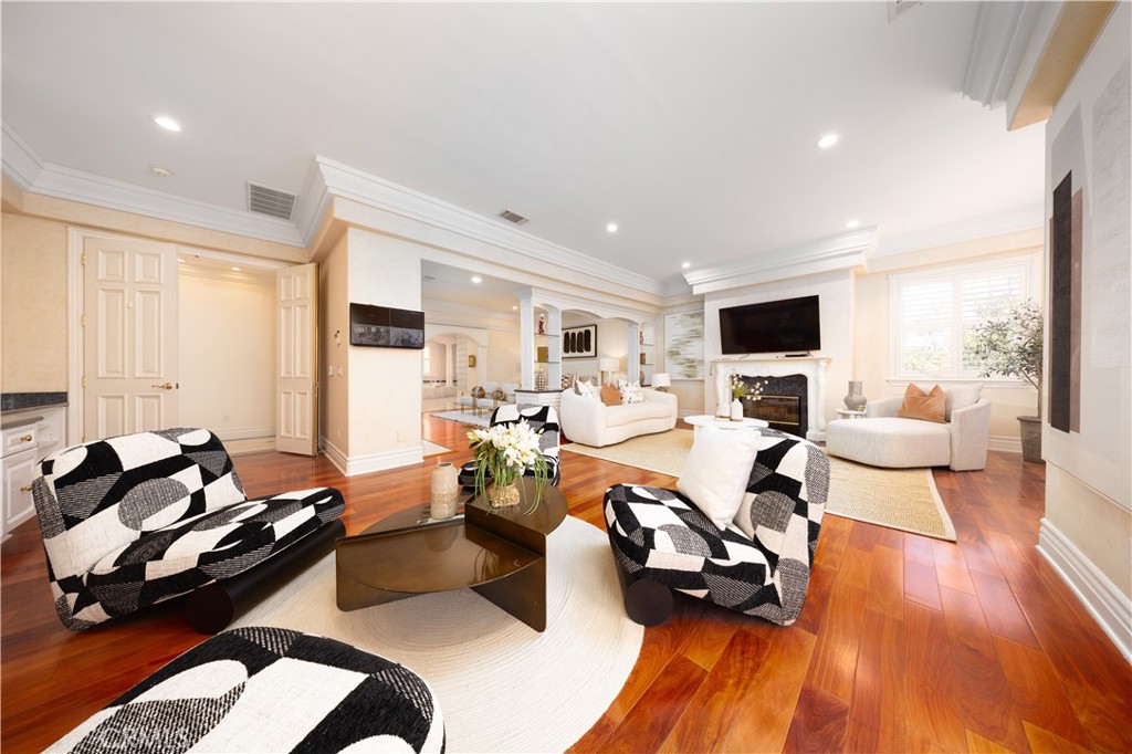 Walnut, California, 91789, United States, 7 Bedrooms Bedrooms, ,8 BathroomsBathrooms,Residential,Active,2041687