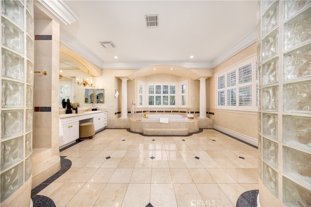 Walnut, California, 91789, United States, 7 Bedrooms Bedrooms, ,8 BathroomsBathrooms,Residential,Active,2041687