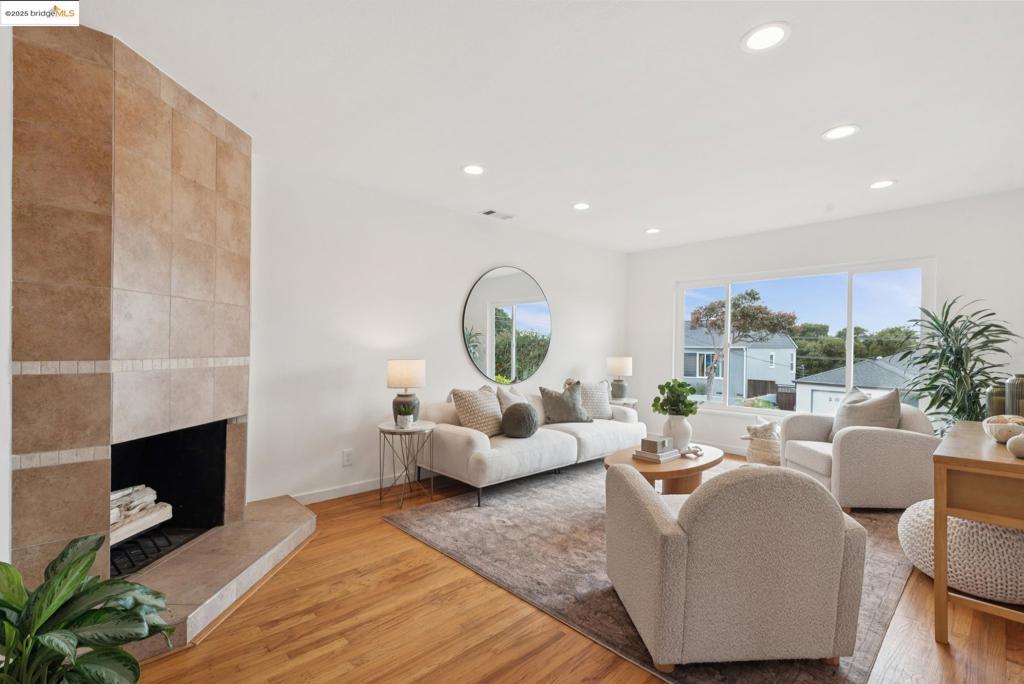 EL CERRITO - Residential