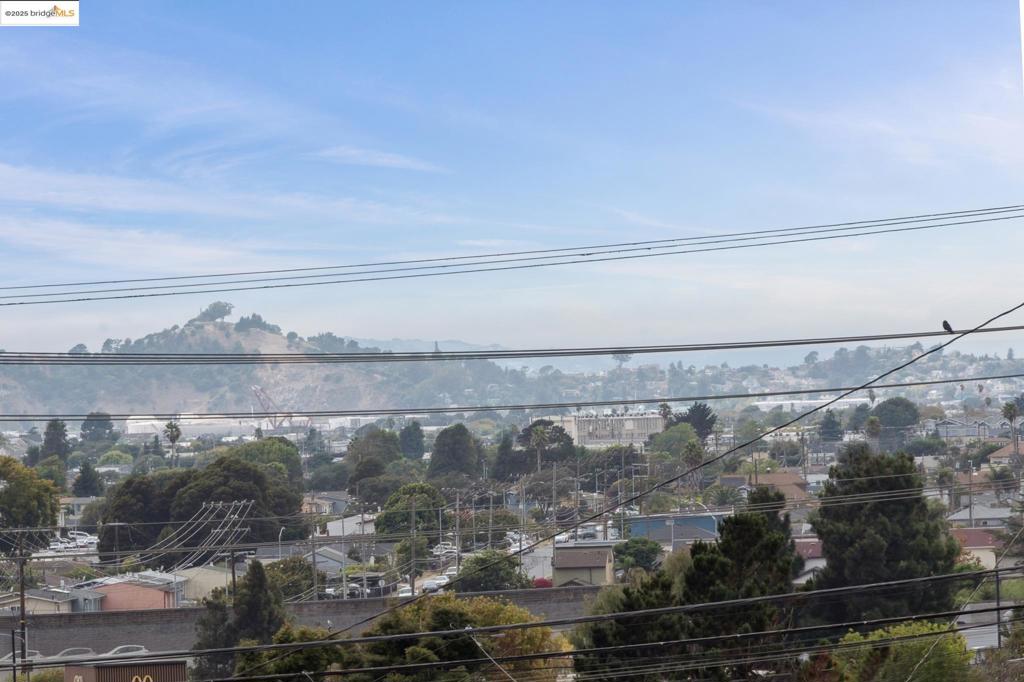 EL CERRITO - Residential