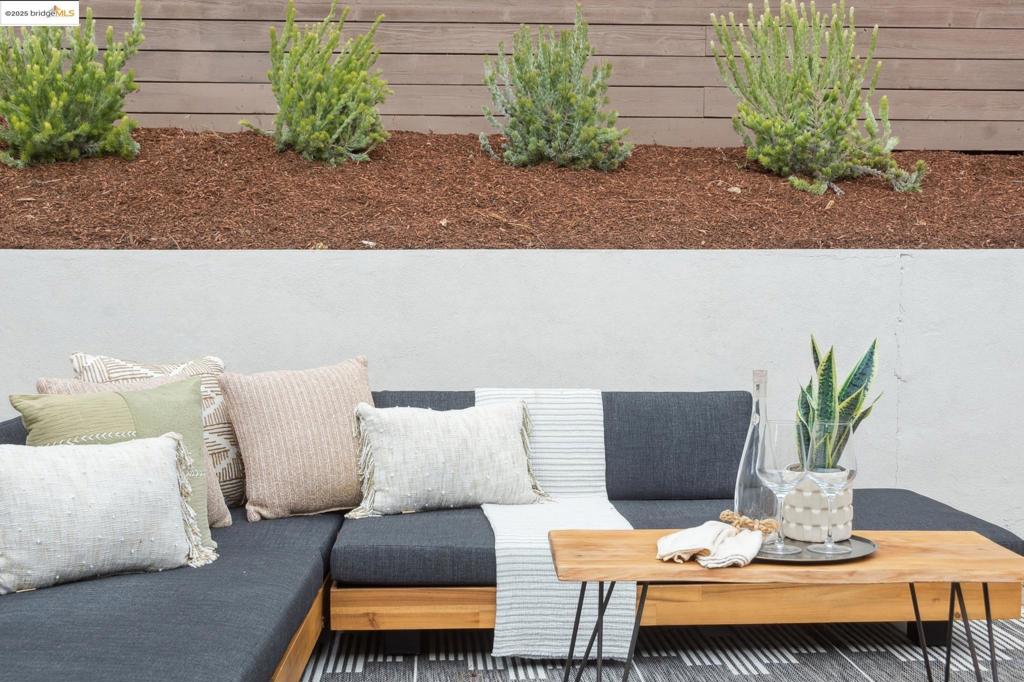 EL CERRITO - Residential