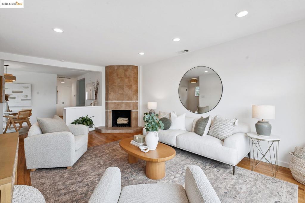 EL CERRITO - Residential