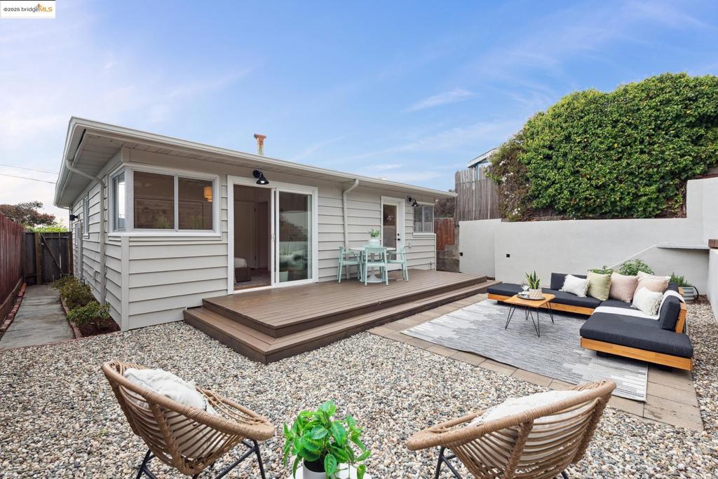 EL CERRITO - Residential