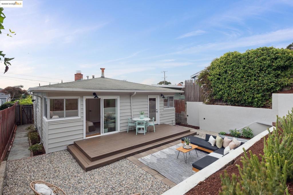 EL CERRITO - Residential