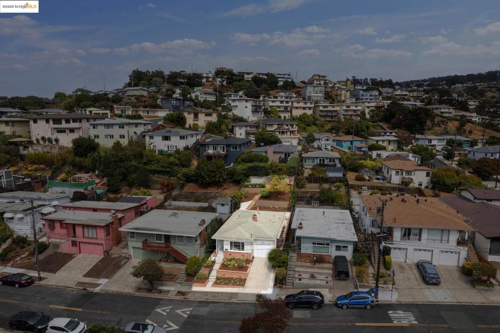 EL CERRITO - Residential