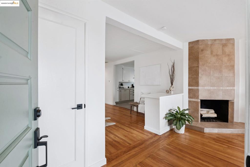 EL CERRITO - Residential