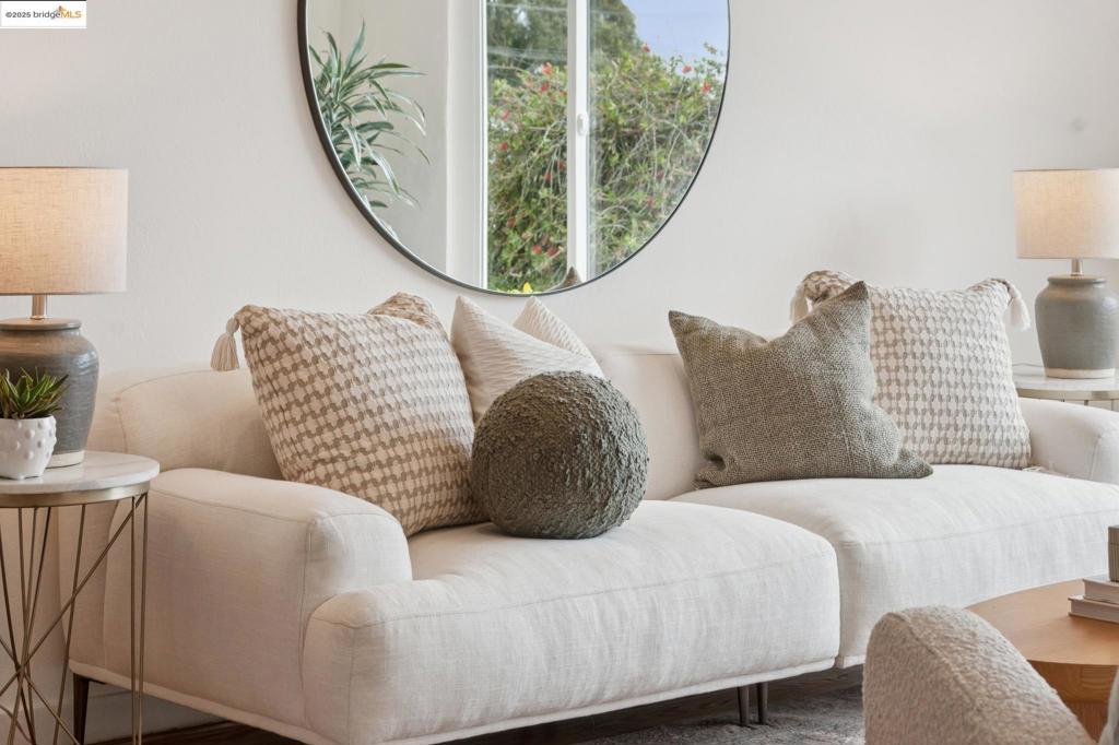 EL CERRITO - Residential