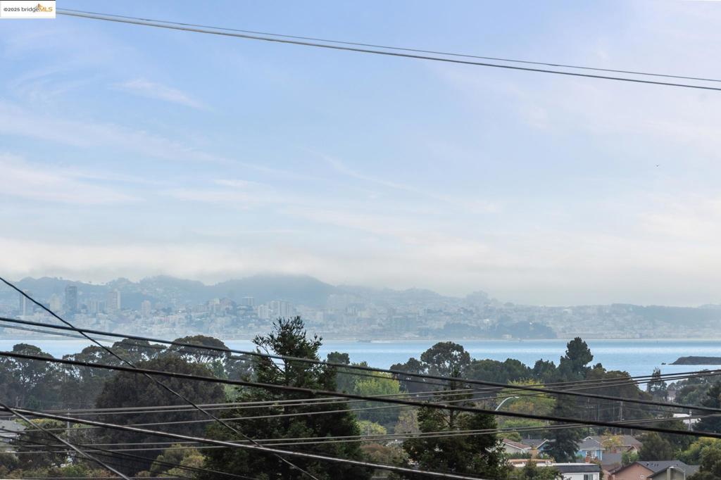 EL CERRITO - Residential