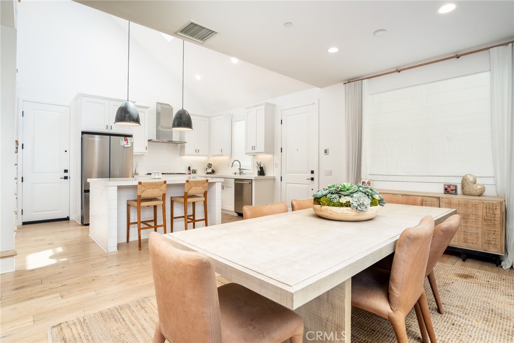 2077 Tablelands Way