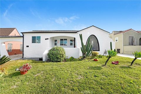 Photo of 7014 3rd Avenue, Los Angeles, CA 90043 (MLS # PV26016526)