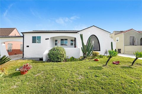 Photo of 7014 3rd Avenue, Los Angeles, CA 90043 (MLS # PV26016526)