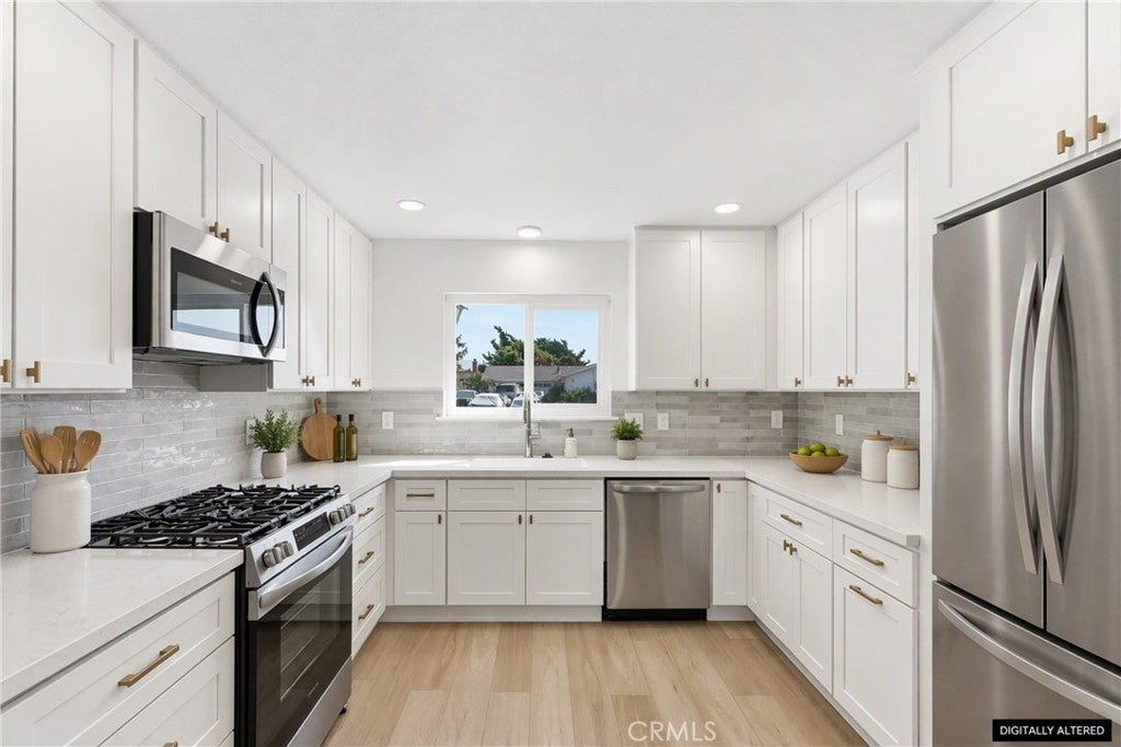 411 N Valerie