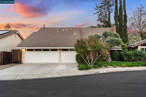 Photo of 4417 Catalpa Ct Ct, Concord, CA 94521 (MLS # 41128170)