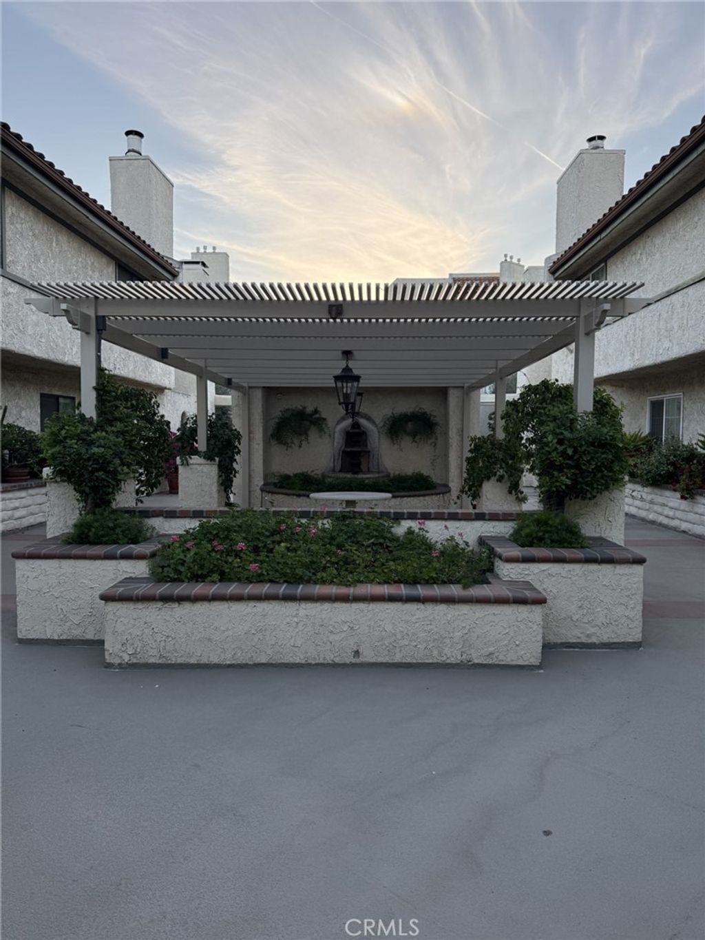 Photo of 5255 Zelzah Avenue #302, Encino, CA 91316 (MLS # SR26078216)