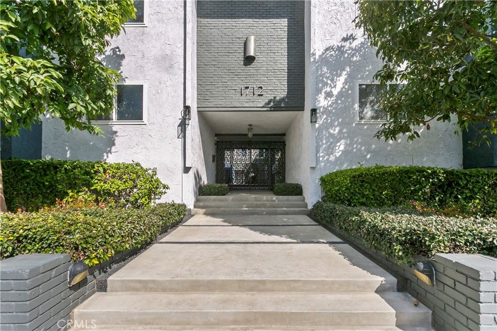 Photo of 1712 Colby Avenue #105, Los Angeles, CA 90025 (MLS # PW25242780)