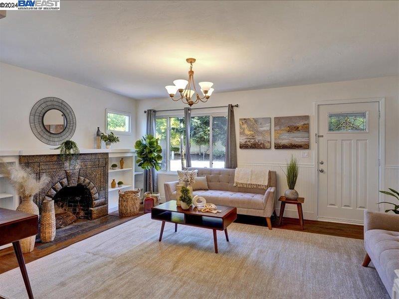 CASTRO VALLEY - Residential