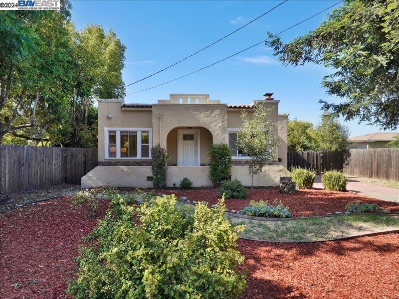 CASTRO VALLEY - Residential