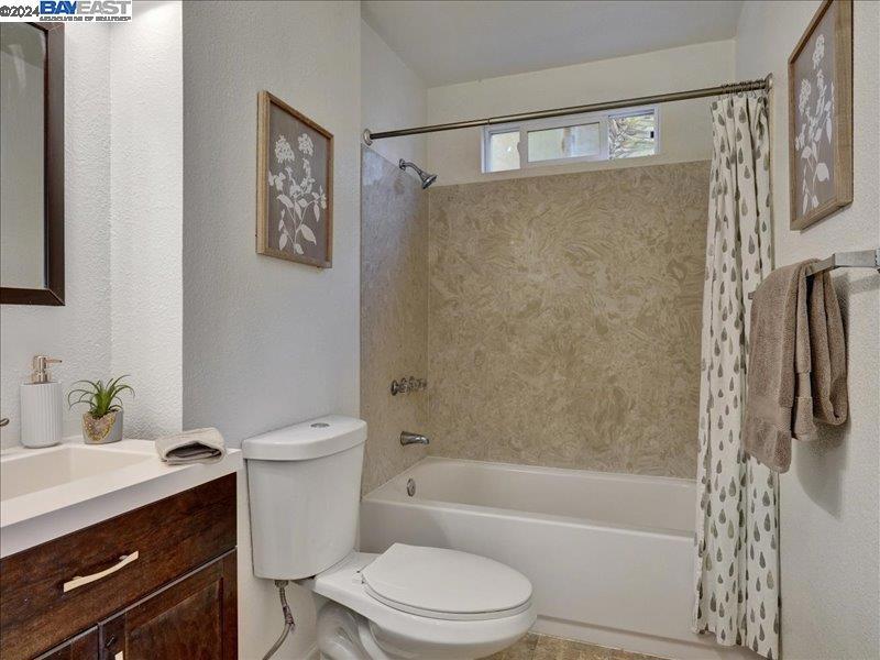 CASTRO VALLEY - Residential