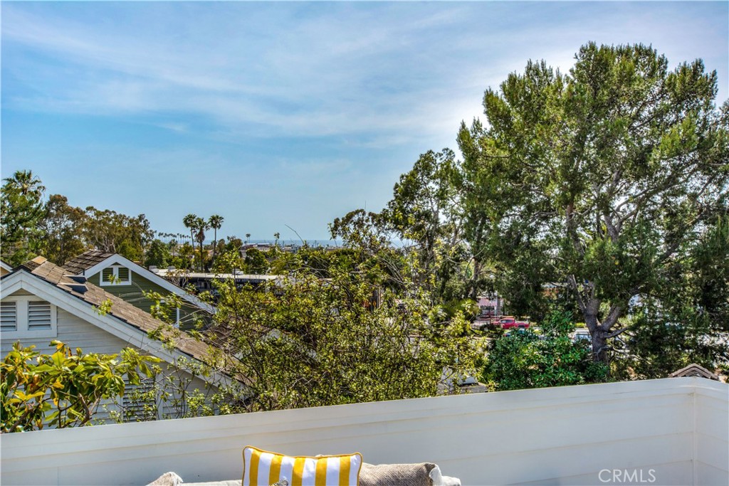 2541 Point Del Mar