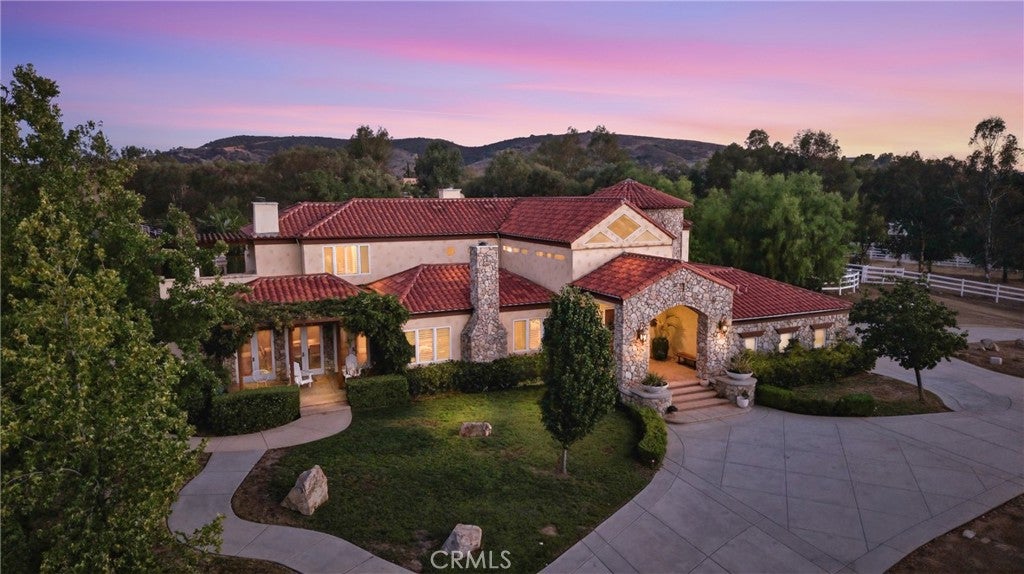 20855 Avenida Castilla