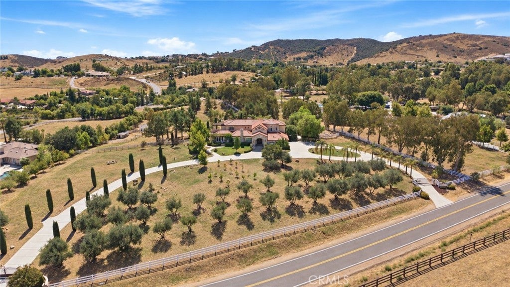 20855 Avenida Castilla
