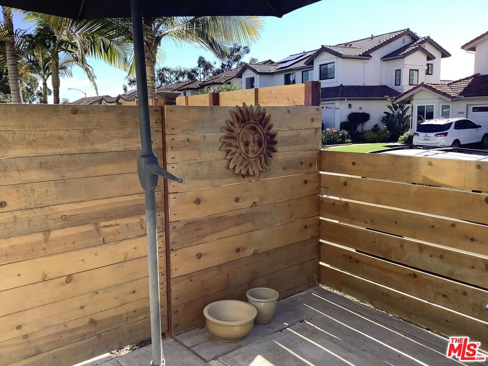 2422 Summerhill Drive